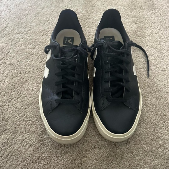 Black vejas - Picture 1 of 4